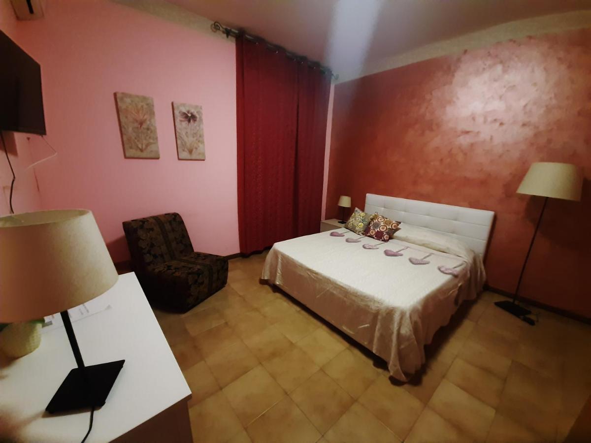 לינה וארוחת בוקר אצ'י קטנה San Nicolo House מראה חיצוני תמונה
