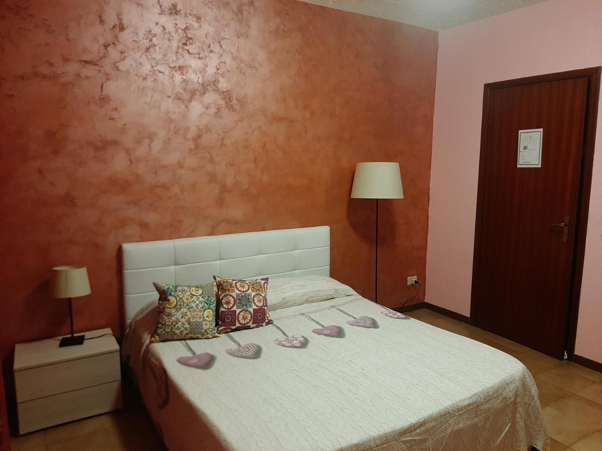 לינה וארוחת בוקר אצ'י קטנה San Nicolo House מראה חיצוני תמונה
