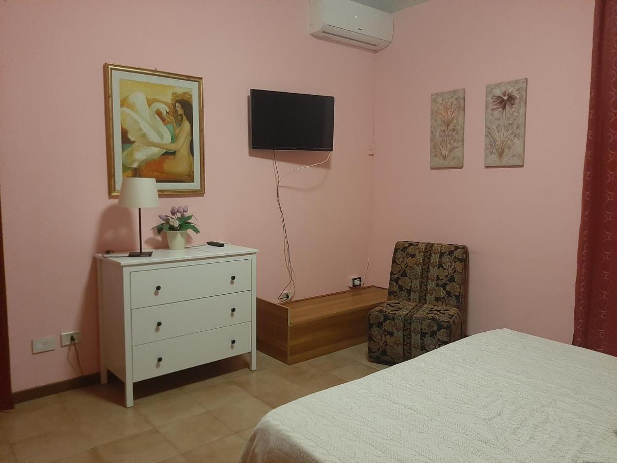 לינה וארוחת בוקר אצ'י קטנה San Nicolo House מראה חיצוני תמונה