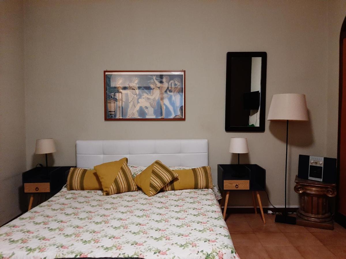 לינה וארוחת בוקר אצ'י קטנה San Nicolo House מראה חיצוני תמונה