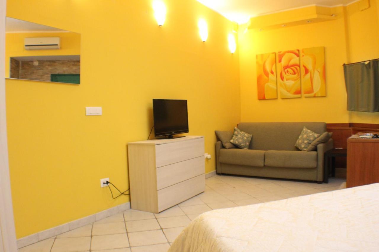 לינה וארוחת בוקר אצ'י קטנה San Nicolo House מראה חיצוני תמונה